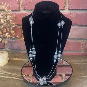 🔥NWOT🔥Elegant Silver and Blue Beaded NecklacePark lane Jewelry 🔥